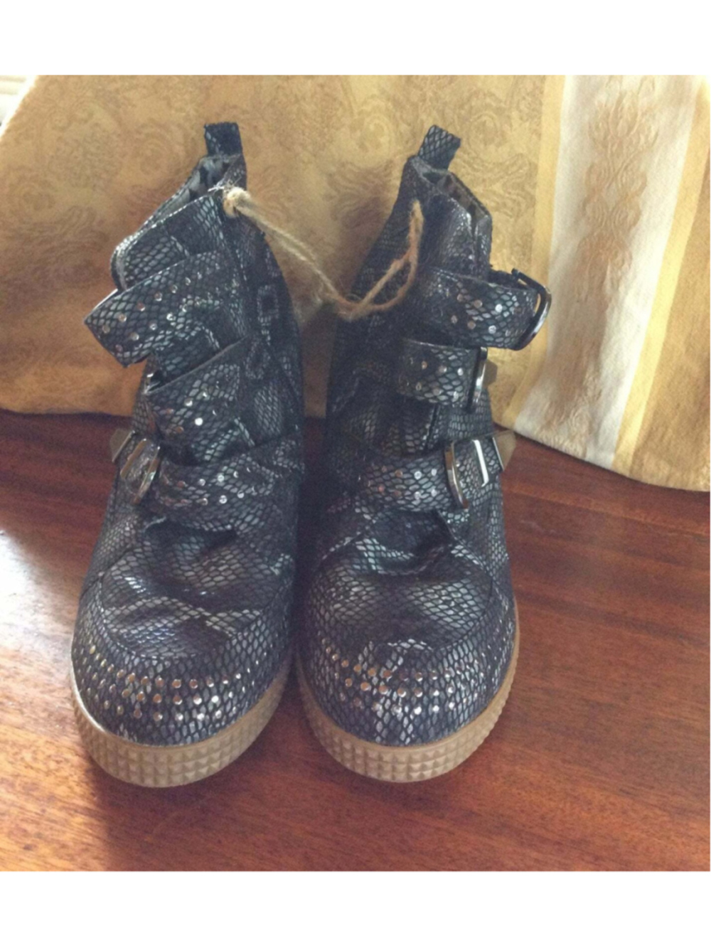 Women’s Penny Sue Zip Up Booties Straps & Studded Size 7
